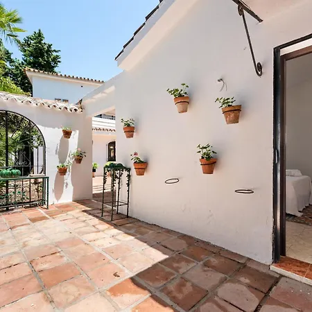 Sophora, Luxury Getaway In Prime Location Near Puerto Banus With Heated Pool * 마르베야