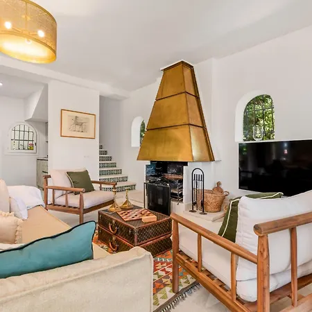 Sophora, Luxury Getaway In Prime Location Near Puerto Banus With Heated Pool 마르베야