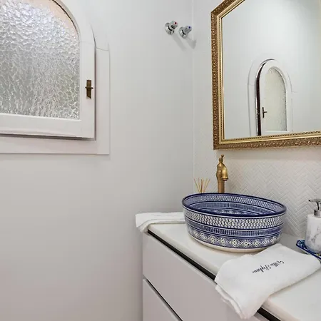 Sophora, Luxury Getaway In Prime Location Near Puerto Banus With Heated Pool