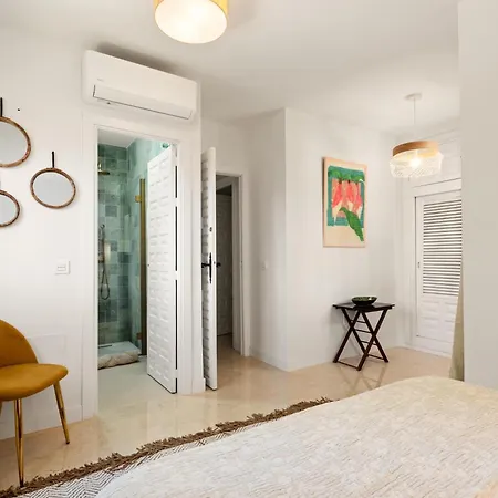 Vila Sophora, Luxury Getaway In Prime Location Near Puerto Banus With Heated Pool