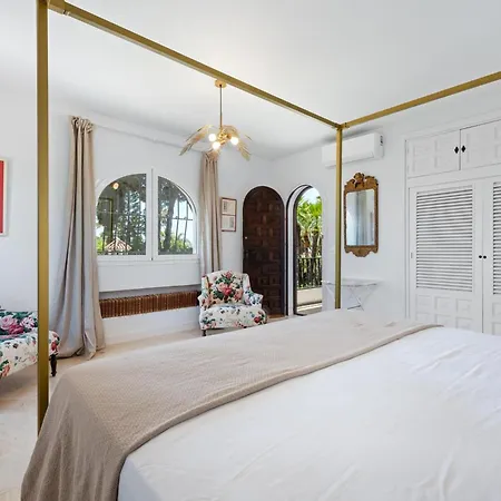 Sophora, Luxury Getaway In Prime Location Near Puerto Banus With Heated Pool Villa Marbella