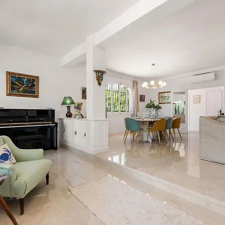 Sophora, Luxury Getaway In Prime Location Near Puerto Banus With Heated Pool * Marbella