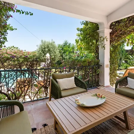 Sophora, Luxury Getaway In Prime Location Near Puerto Banus With Heated Pool *