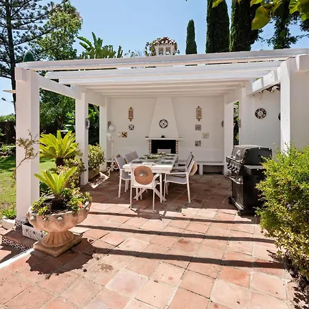 Vila Sophora, Luxury Getaway In Prime Location Near Puerto Banus With Heated Pool *