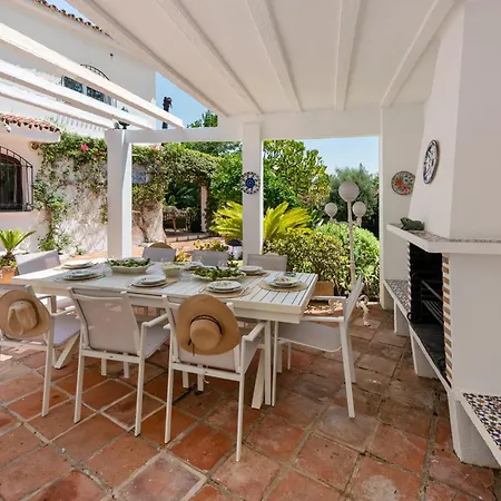 Sophora, Luxury Getaway In Prime Location Near Puerto Banus With Heated Pool * ماربيا