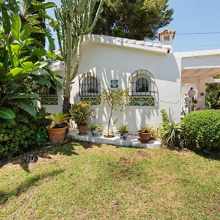 Sophora, Luxury Getaway In Prime Location Near Puerto Banus With Heated Pool فيلة