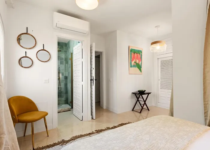 Willa Sophora, Luxury Getaway In Prime Location Near Puerto Banus With Heated Pool