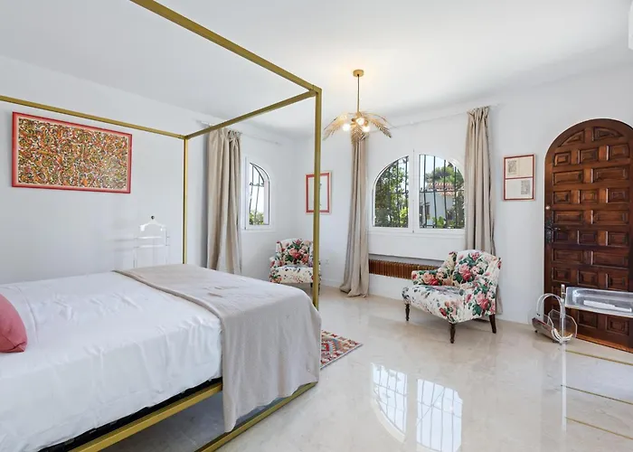 Sophora, Luxury Getaway In Prime Location Near Puerto Banus With Heated Pool Marbella