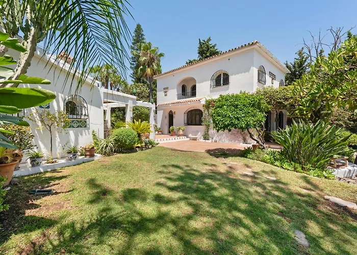 Willa Sophora, Luxury Getaway In Prime Location Near Puerto Banus With Heated Pool Marbella