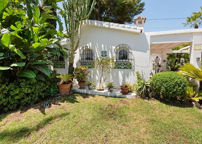 Sophora, Luxury Getaway In Prime Location Near Puerto Banus With Heated Pool * Marbella