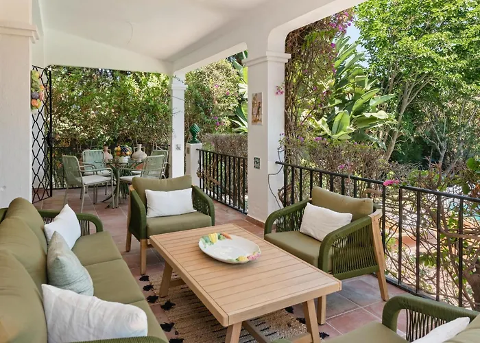 Sophora, Luxury Getaway In Prime Location Near Puerto Banus With Heated Pool Willa