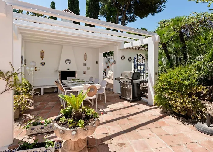 Sophora, Luxury Getaway In Prime Location Near Puerto Banus With Heated Pool Willa *
