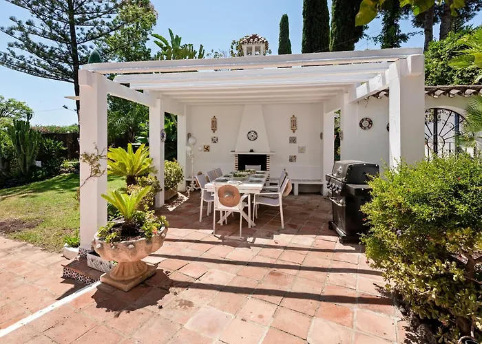 Willa Sophora, Luxury Getaway In Prime Location Near Puerto Banus With Heated Pool *