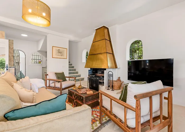 Sophora, Luxury Getaway In Prime Location Near Puerto Banus With Heated Pool Willa *