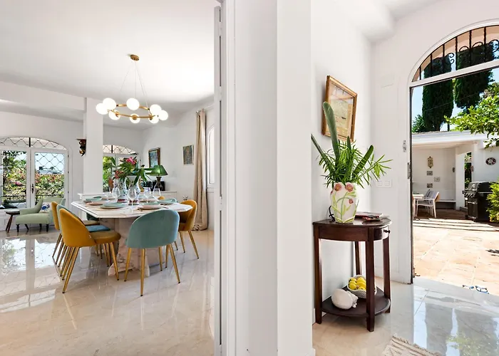 Villa Sophora - 5 Minutes From Puerto Banus *