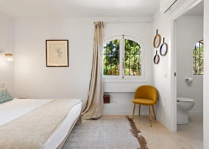 Sophora, Luxury Getaway In Prime Location Near Puerto Banus With Heated Pool Willa