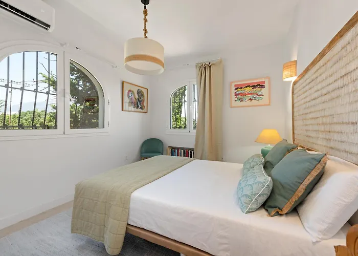 Sophora, Luxury Getaway In Prime Location Near Puerto Banus With Heated Pool Willa