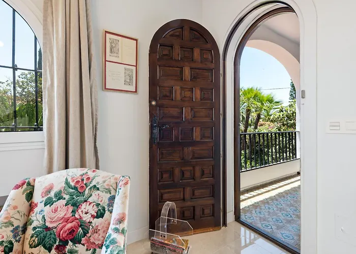 Sophora, Luxury Getaway In Prime Location Near Puerto Banus With Heated Pool Willa *