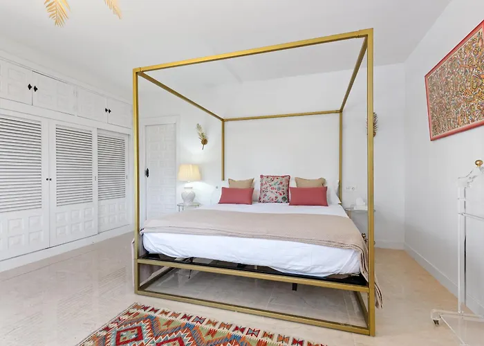 Willa Sophora, Luxury Getaway In Prime Location Near Puerto Banus With Heated Pool *