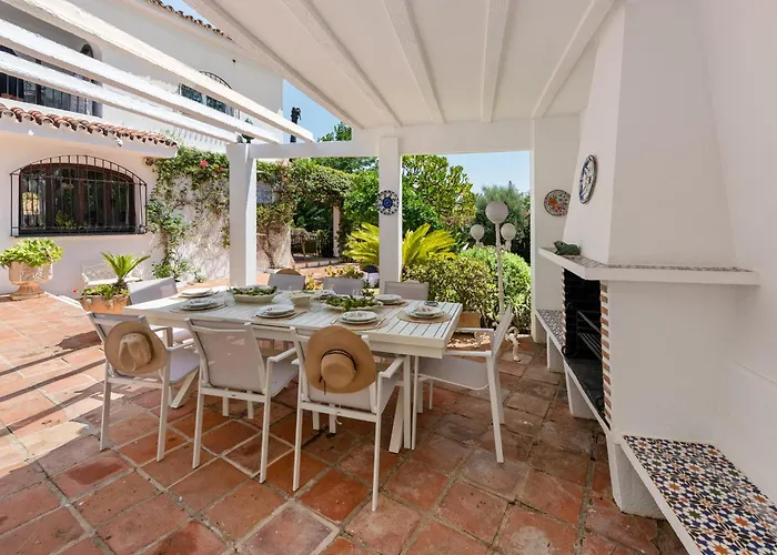Sophora, Luxury Getaway In Prime Location Near Puerto Banus With Heated Pool * Marbella