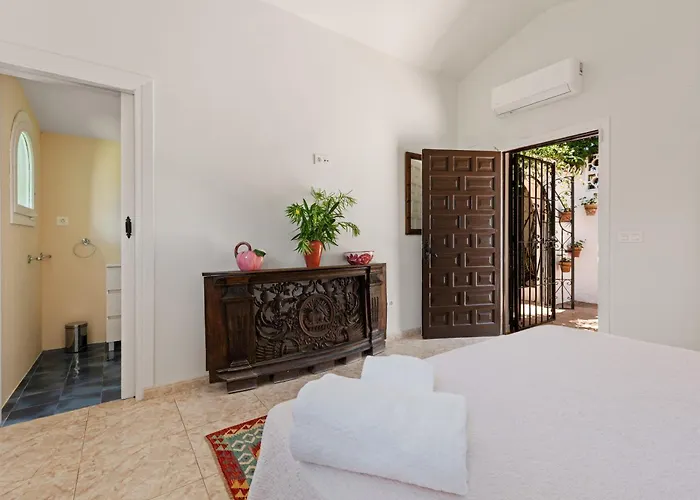 ヴィラ Villa Sophora - 5 Minutes From Puerto Banus *