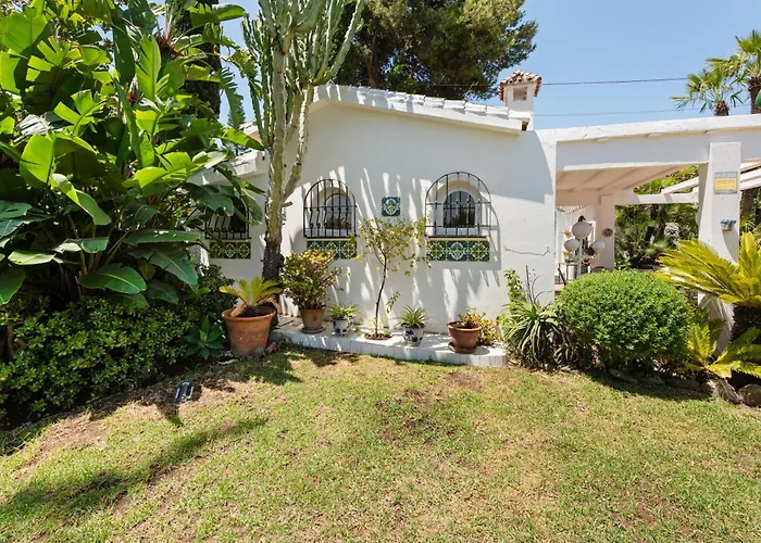 Villa Sophora - 5 Minutes From Puerto Banus Villa